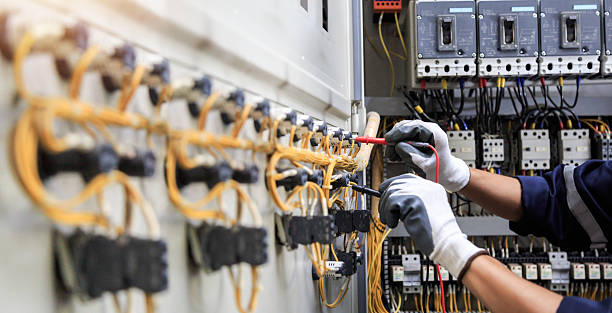 Professional Electrician technician working in Collierville, CA